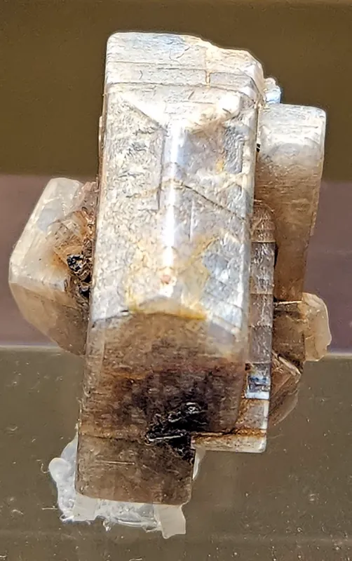 A moonstone showing blue adularescent sheen